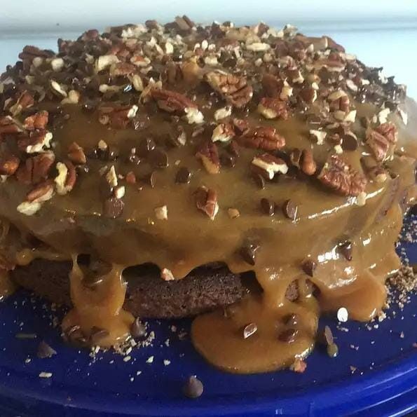 TURTLE CARAMEL CAKE