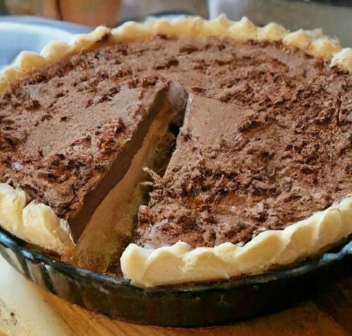 NO BAKE CHOCOLATE PIE