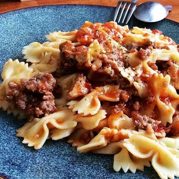 CROCKPOT BOWTIE CASSEROLE