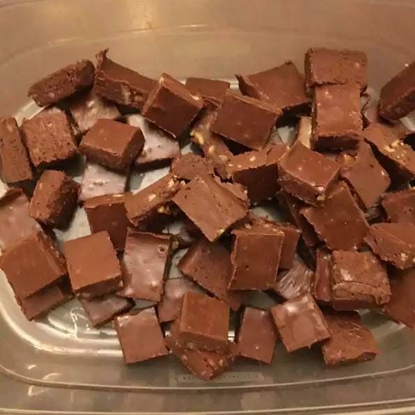 PAULA DEEN’S 5-MINUTES FUDGE