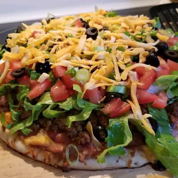 Easy Taco Pizza