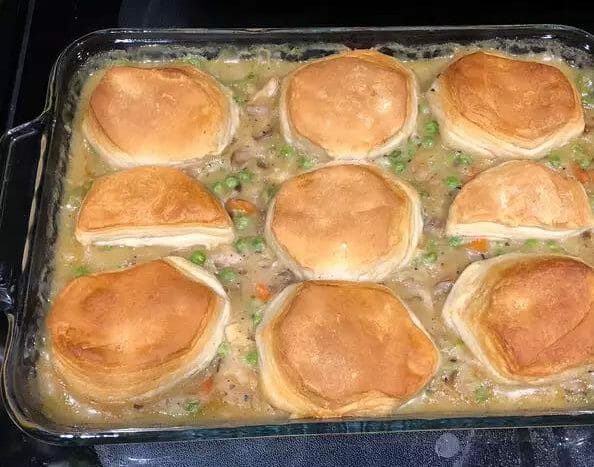 CHICKEN BISCUIT CASSEROLE