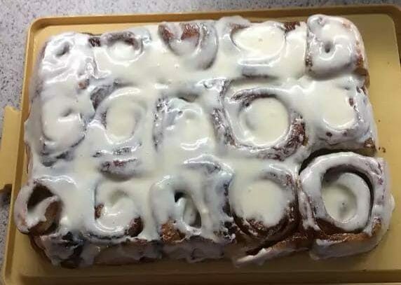 HOMEMADE CINNAMON ROLL CAKE