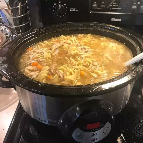 Easy CrockPot Chicken Noodle Soup