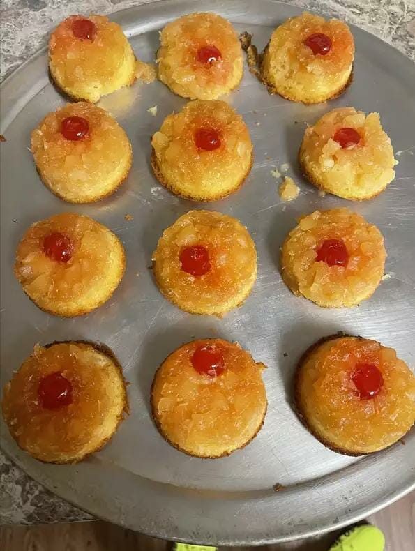 PINEAPPLE UPSIDE DOWN CUPCAKES