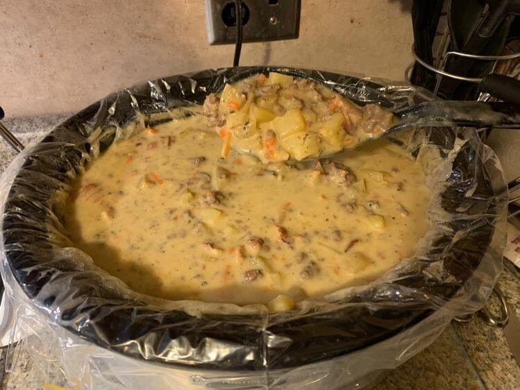 Slow Cooker Bacon Cheeseburger Soup